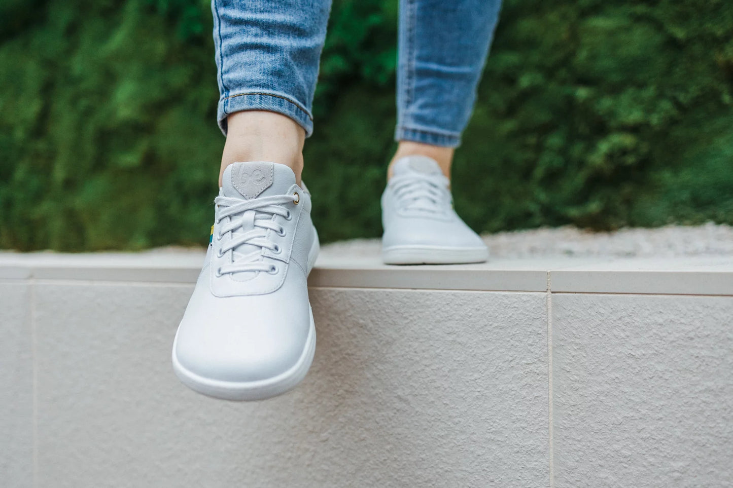 Royale - White & Beige