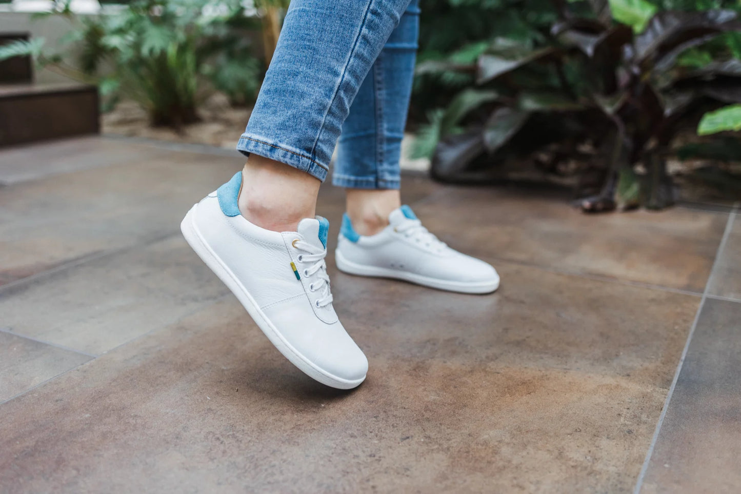 Royale - White & Blue