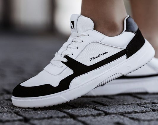 Zing - White & Black