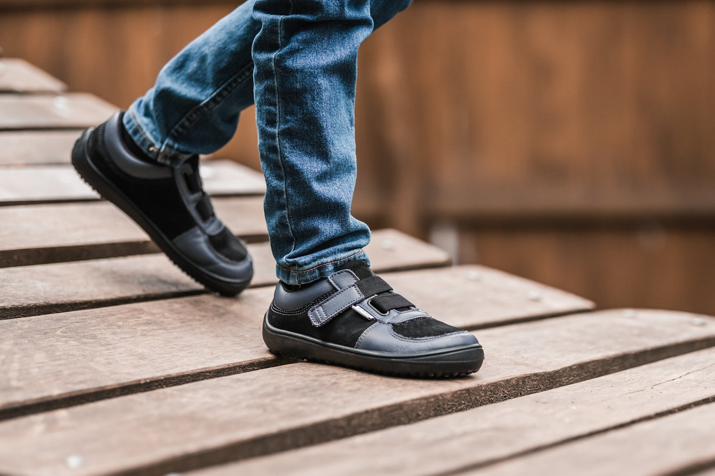 Fluide pour chaussures pieds nus pour enfants - Anthracite et noir
